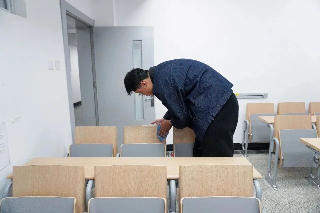 1a1010db7cd150de7d5df8a7852ea495