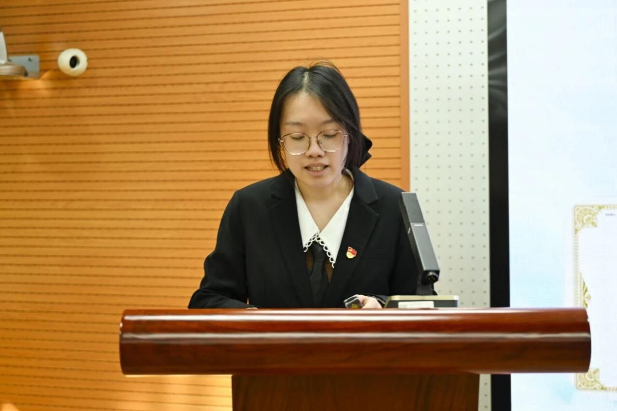 7864f0a556804376adadb0530ee2c935