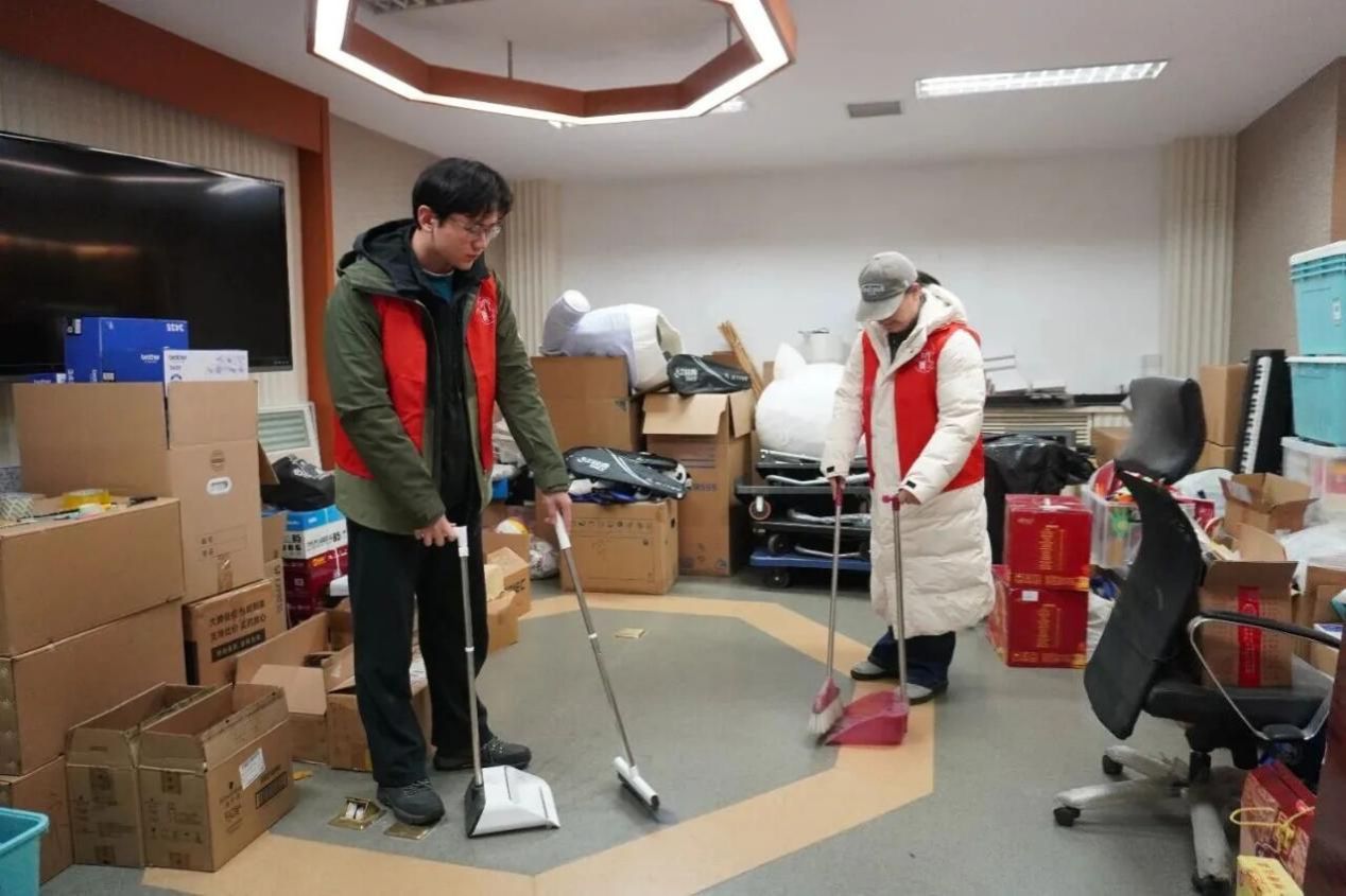 9ff09707e3a333571d7a4cc2595af170